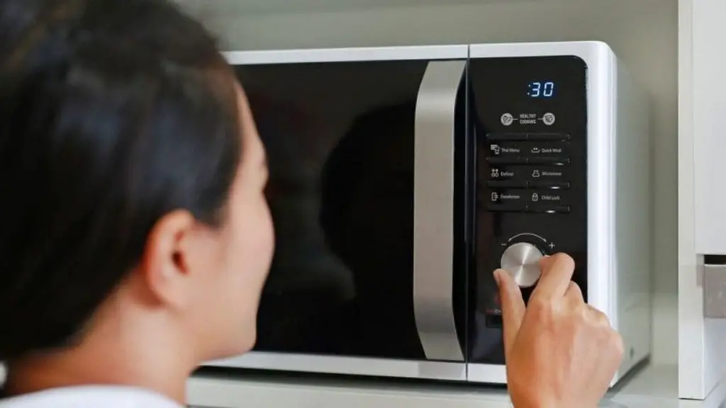 How Many Watts Does a Microwave Use: Everything Else You've Wondered 1 Microwave