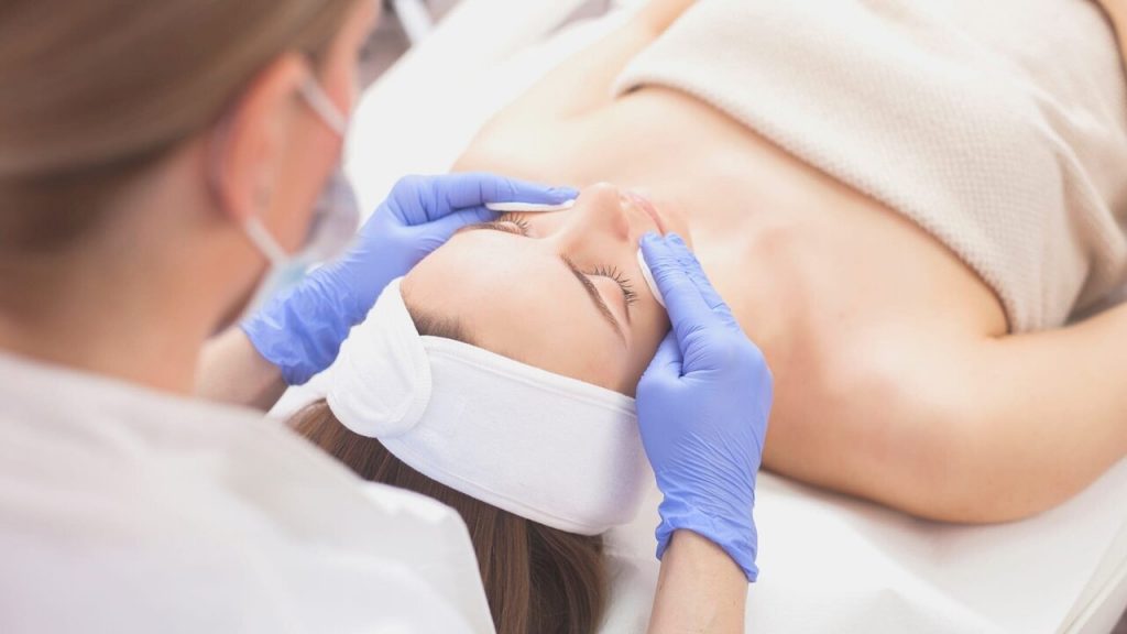 What Does an Esthetician Do 1 esthetician